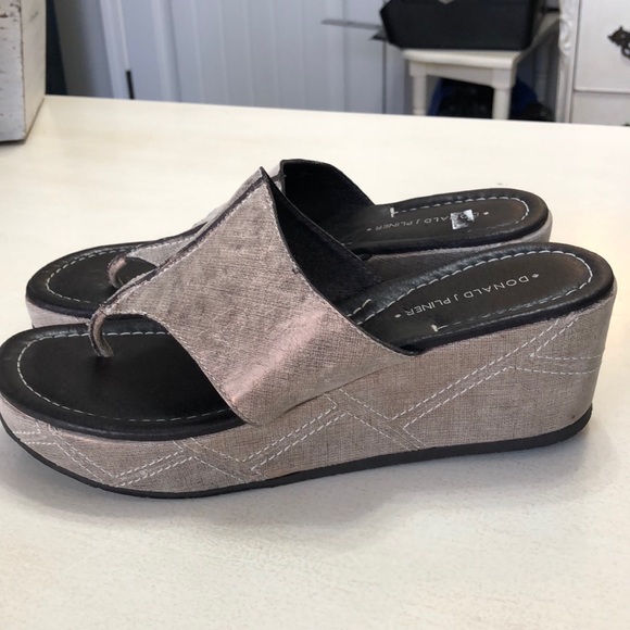 Donald  J Pliner Wedges Nwob 9 - Picture 2 of 7